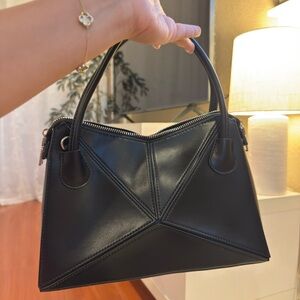 Elegant Black Handbag